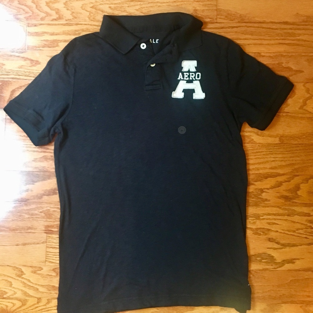NWOT Men’s medium Aeropostale black polo shirt.